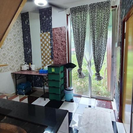 Chalet Kampong Semawar Kuala Kangsar Ngoại thất bức ảnh