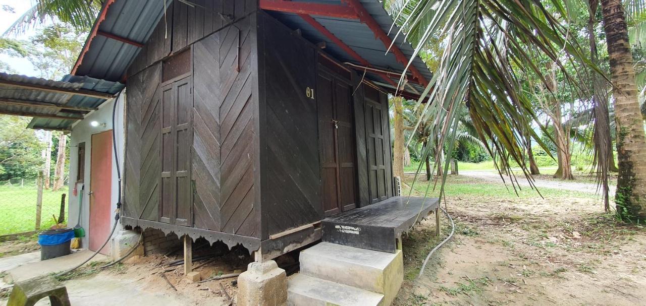 Chalet Kampong Semawar Kuala Kangsar Ngoại thất bức ảnh
